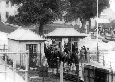 Pier Tramway, Coal, 1904