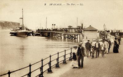 Swanage Pier 1906 (David Haysom Collection) (3)